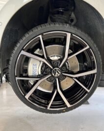 Golf 8 GTE from Denmark upgraded to Golf 8R Big brake kit 2piston 357x34mm brake discs, no spacers needed with original 20" Arteon wheels
