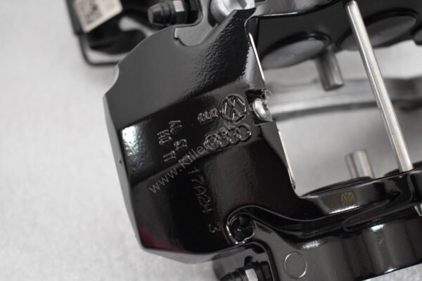 Audi TTRS 8s RS3 8v Brembo 8Pot Calipers 8V0615107D 8V0615108D 20.7675.02 brackets pads pins NEW