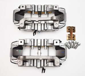 Front Audi TTRS 8S RS3 8v Ceramic Calipers 8v0615107E 8v0615108E Brembo 8pot NEW with storage signs