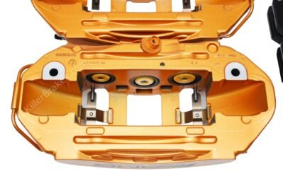 Brembo Front Brake Pad Set 87524JR For Mercedes C63 AMG 2008-2018 3 thumbnail image