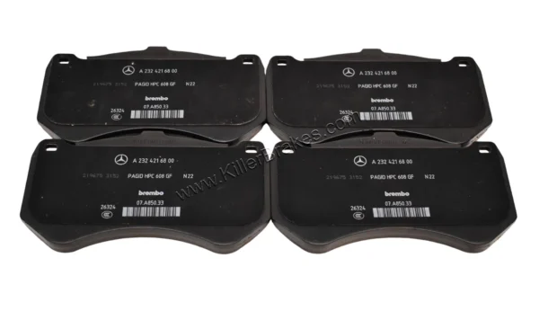 Front Ceramic Brake Pad Set Mercedes C E Classe 205 213 C 63 AMG Ceramic A0004208905 A0004205800