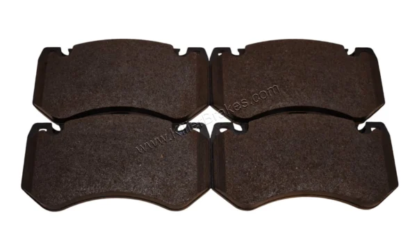 Front Ceramic Brake Pad Set Mercedes C E Classe 205 213 C 63 AMG Ceramic A0004208905 A0004205800