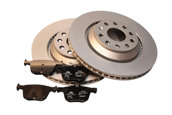 Rear Pack Audi Volkswagen original Brake Discs 5Q0615601E 310x22mm OE Pads 3Q0698451E