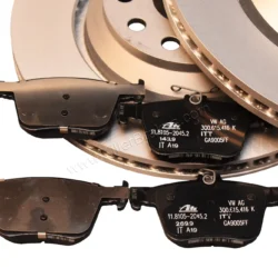 Rear Pack Audi Volkswagen original Brake Discs 5Q0615601E 310x22mm OE Pads 3Q0698451E